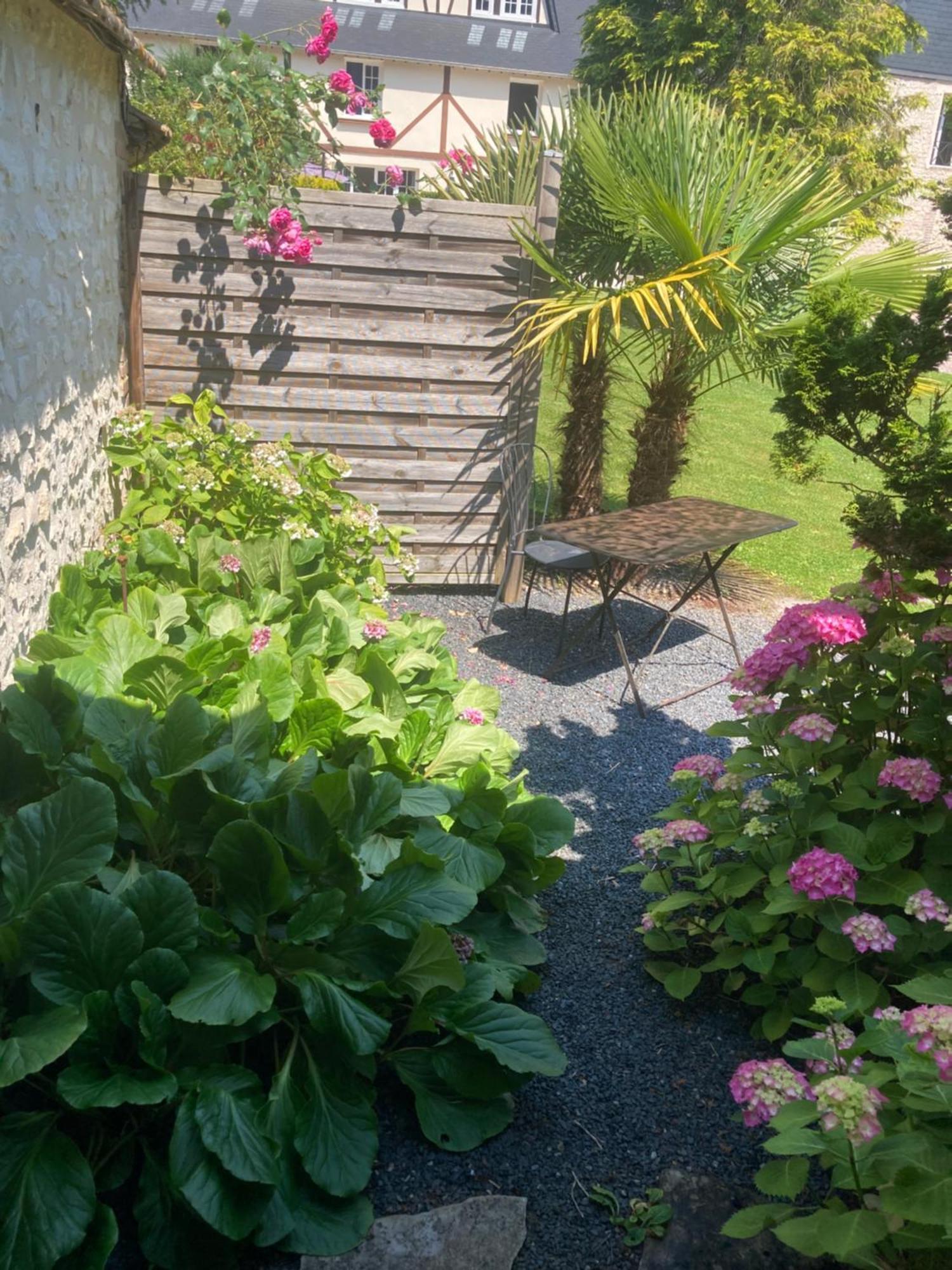 L'Oreade Amfreville-sur-Iton Экстерьер фото